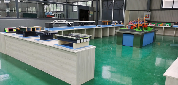 模型实训室图1.jpg 模型实训室图1.jpg