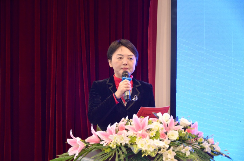 最后,由安宁市人民政府副市长王梅同志宣布2020年安宁市职业教育活动