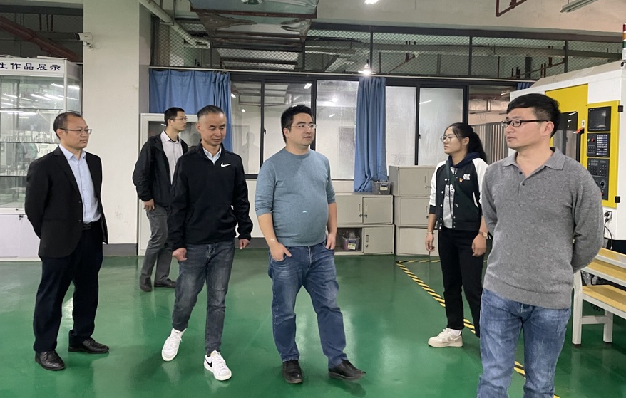 ��ͨ�ٽ������������ɳ�