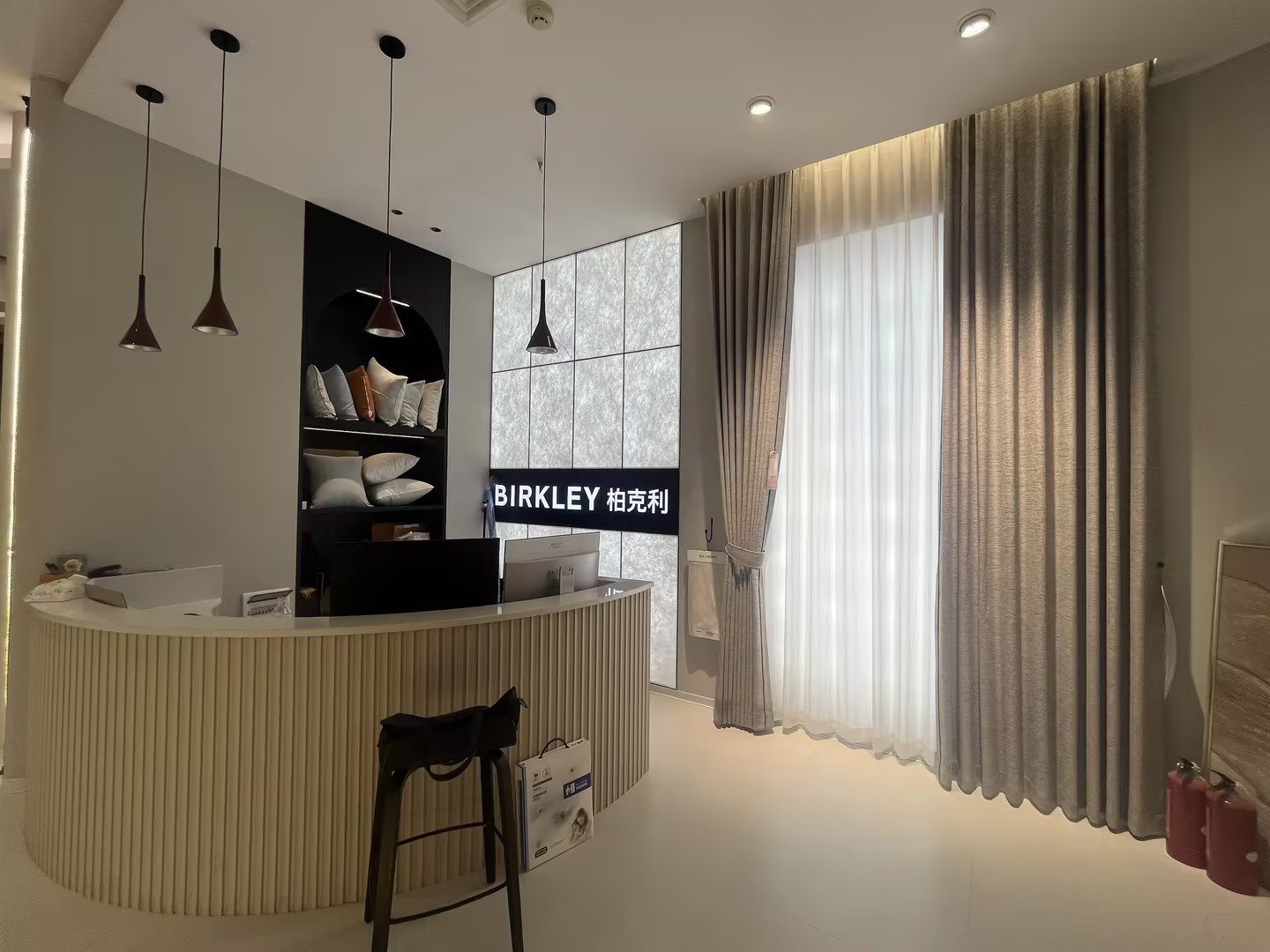 公司展厅实景2.jpg 公司展厅实景2.jpg