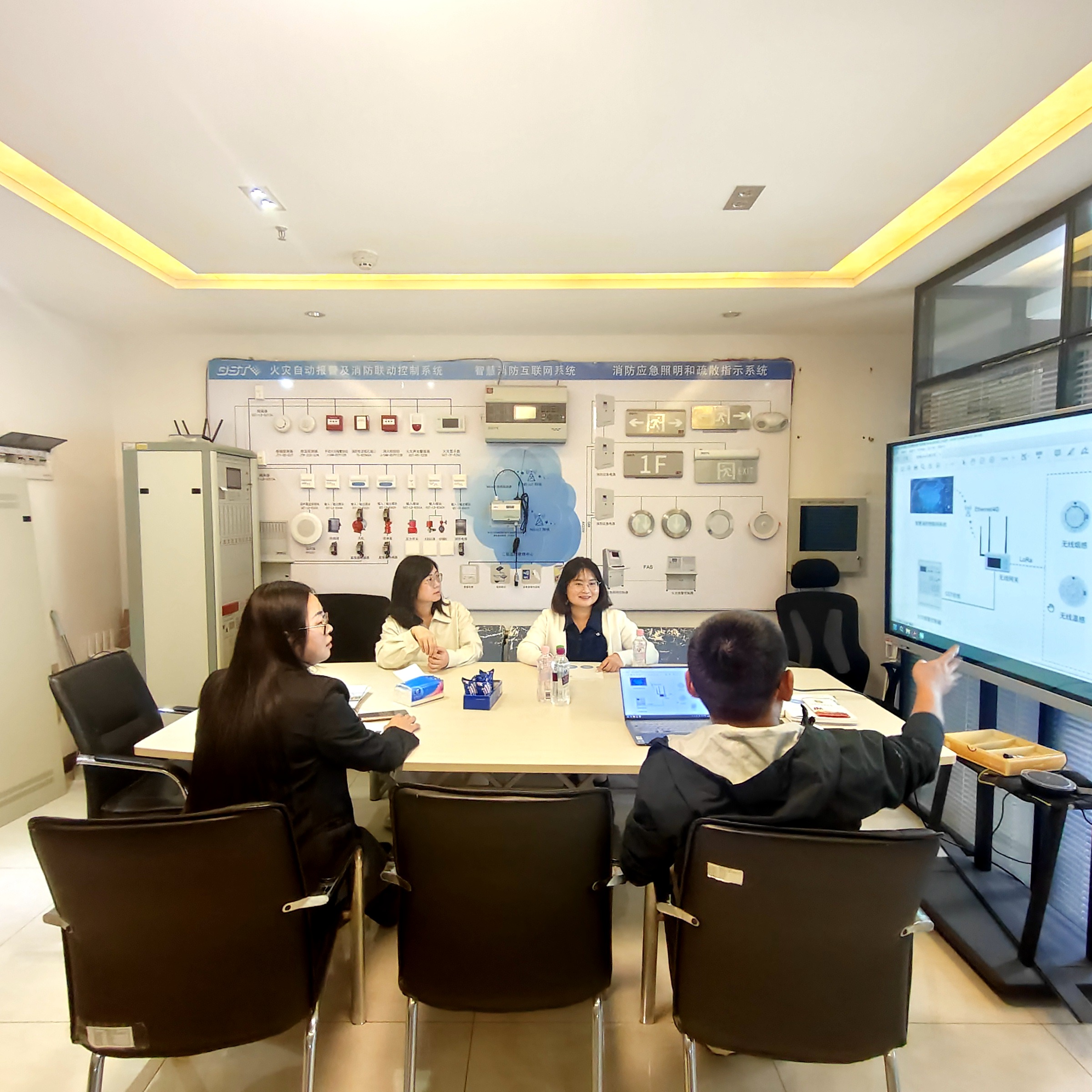 交流.jpg 交流.jpg